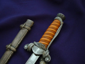 heer officer with aluminum fittings by pack - d653 - 8