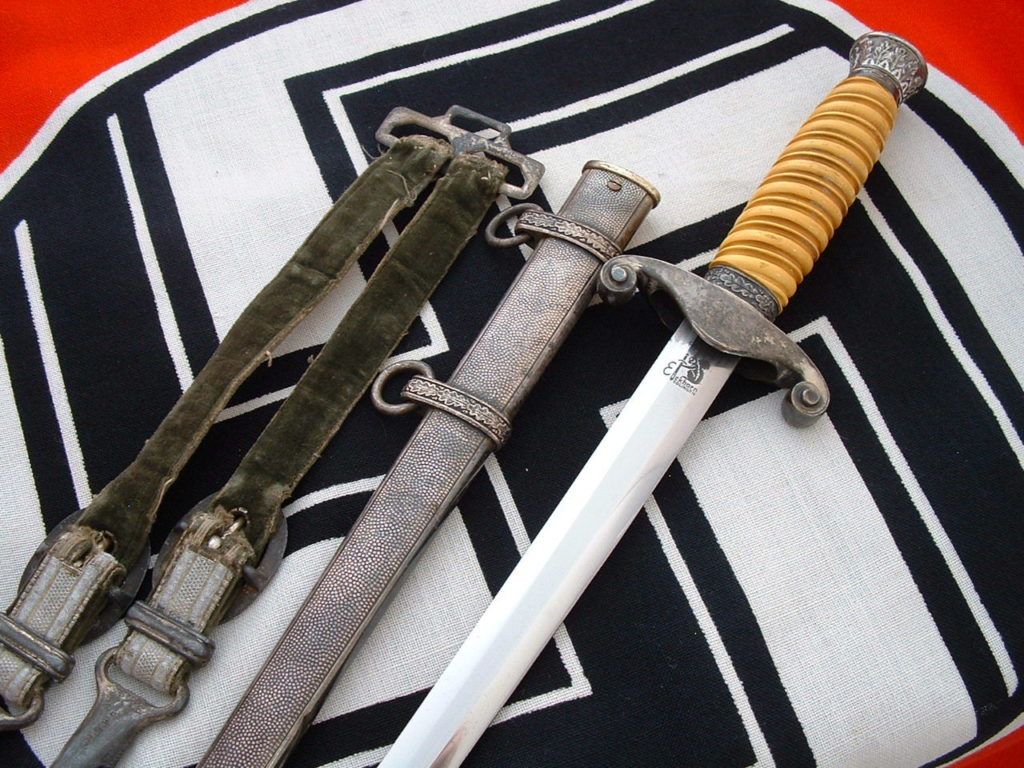 Heer Officer's Dagger by Eickhorn - D661 - 3