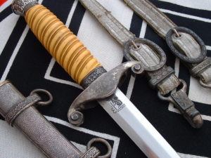 Heer Officer's Dagger by Eickhorn - D661 - 8