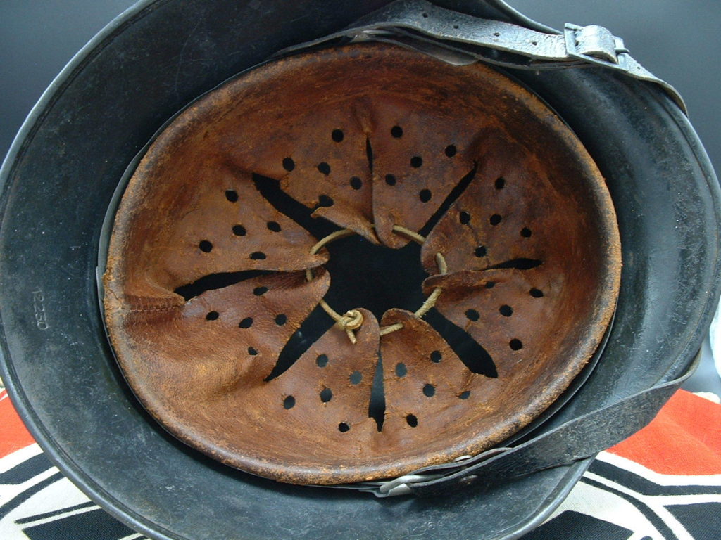 M40 Luftwaffe Helmet - HKP 64 - H163 - 6