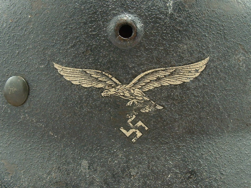 M40 Luftwaffe Helmet - HKP 64 - H163 - 7