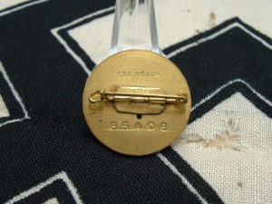 30mm Golden Party Badge by Deschler - M427 - 2