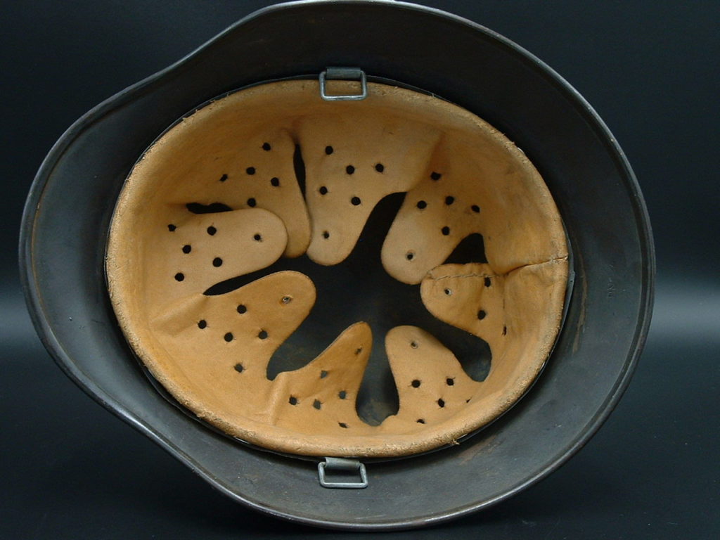 M40 Single Decal Luft Helmet by Quist - H178 - 6