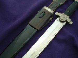 Mint Red Cross Hewer - D758 - 6