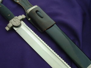 Mint Red Cross Hewer - D758 - 7