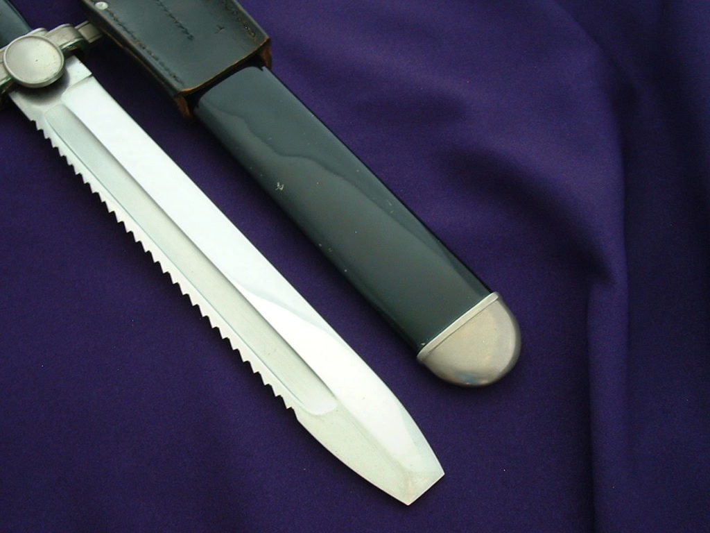 Mint Red Cross Hewer - D758 - 8