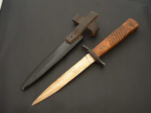 WWI German Fighting Knife by DEMAG - D795 - 2