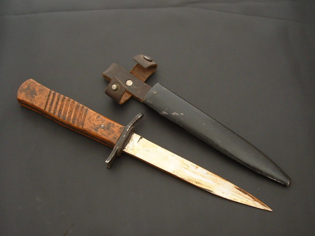 WWI German Fighting Knife by DEMAG - D795 - 3