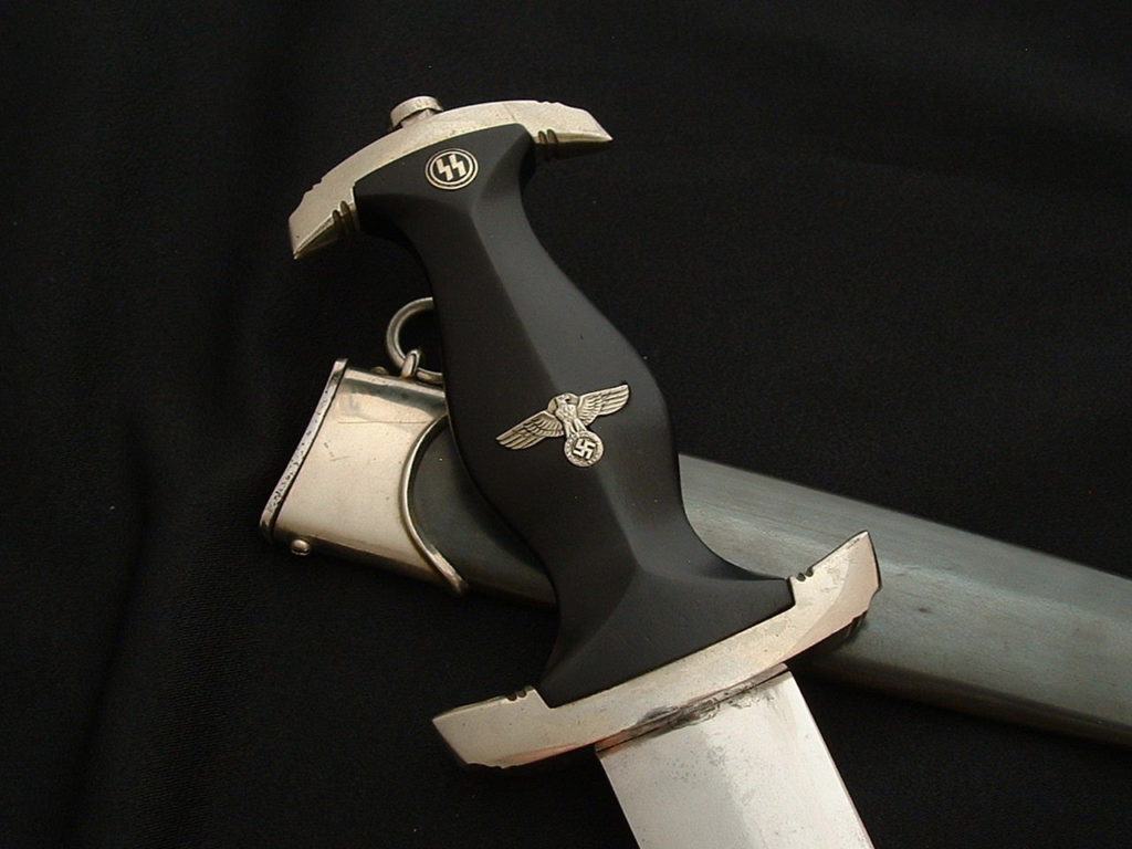 Early SS M33 Dagger by Eickhorn - D804 - 1