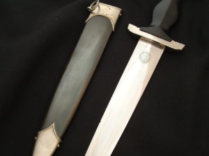 Early SS M33 Dagger by Eickhorn - D804 - 6