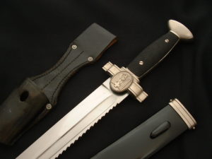 Mint Red Cross Hewer - D807 - 2