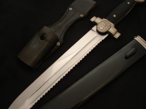 Mint Red Cross Hewer - D807 - 4