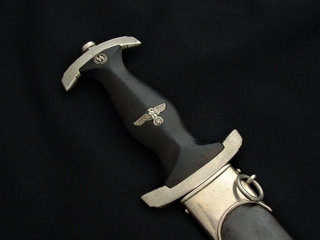 Early M33 SS Dagger by Hammesfahr - D823 - 1
