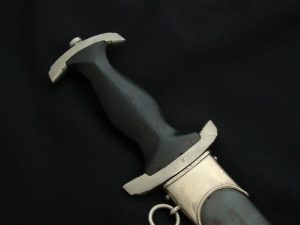 Early M33 SS Dagger by Hammesfahr - D823 - 2