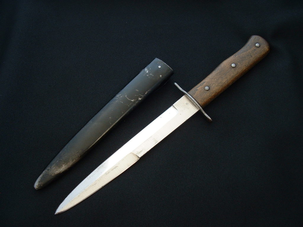 Luftwaffe Fighting Knife - D822 - 1