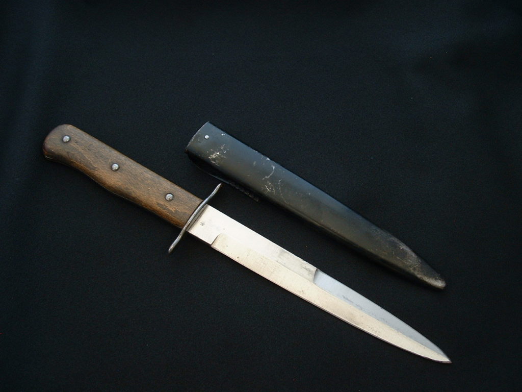 Luftwaffe Fighting Knife - D822 - 3