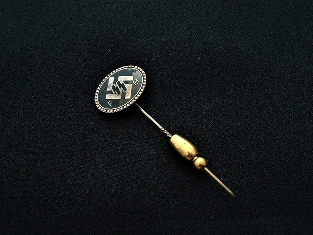 SS FM Pin by Deschler - M438 - 2