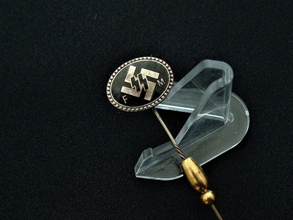 SS FM Pin by Deschler - M438 - 4