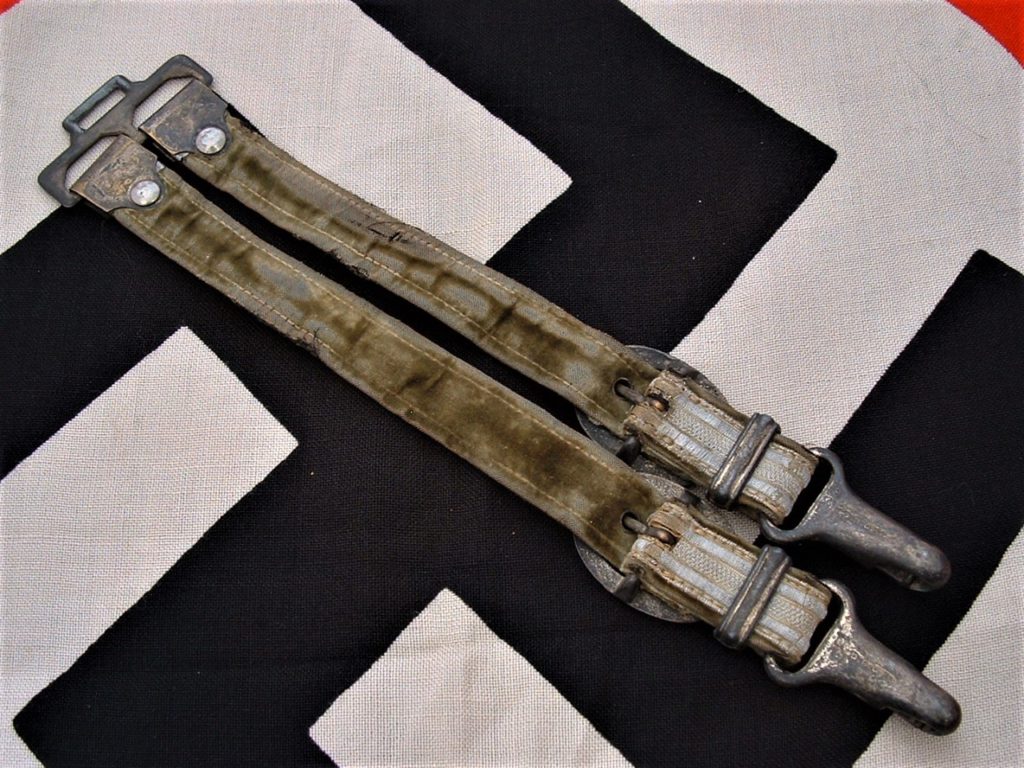 Deluxe Heer Dagger Hangers - A591 - 2