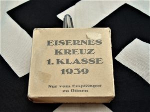 Minty Unissued Iron Cross 1st Class by K&Q - M449 - 1