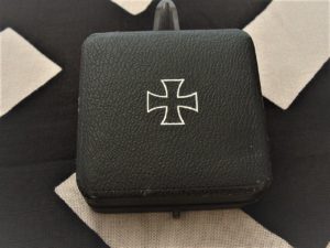 Minty Unissued Iron Cross 1st Class by K&Q - M449 - 5