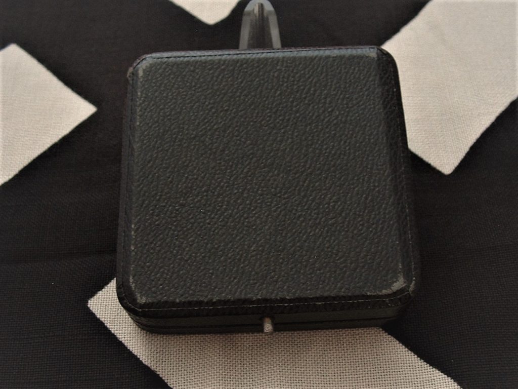 Minty Unissued Iron Cross 1st Class by K&Q - M449 - 6