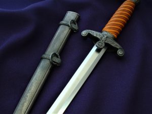 Slant Grip Heer Officer's Dagger by SMF - D897 - 4