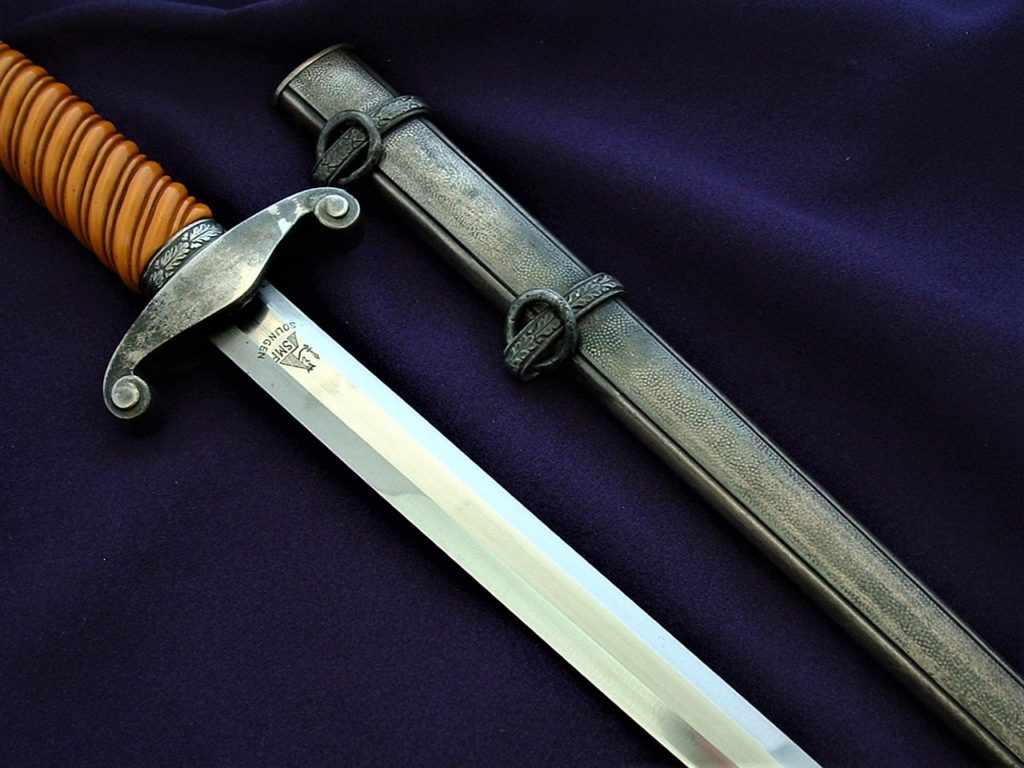 Slant Grip Heer Officer's Dagger by SMF - D897 - 6