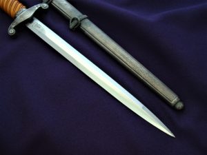Slant Grip Heer Officer's Dagger by SMF - D897 - 7