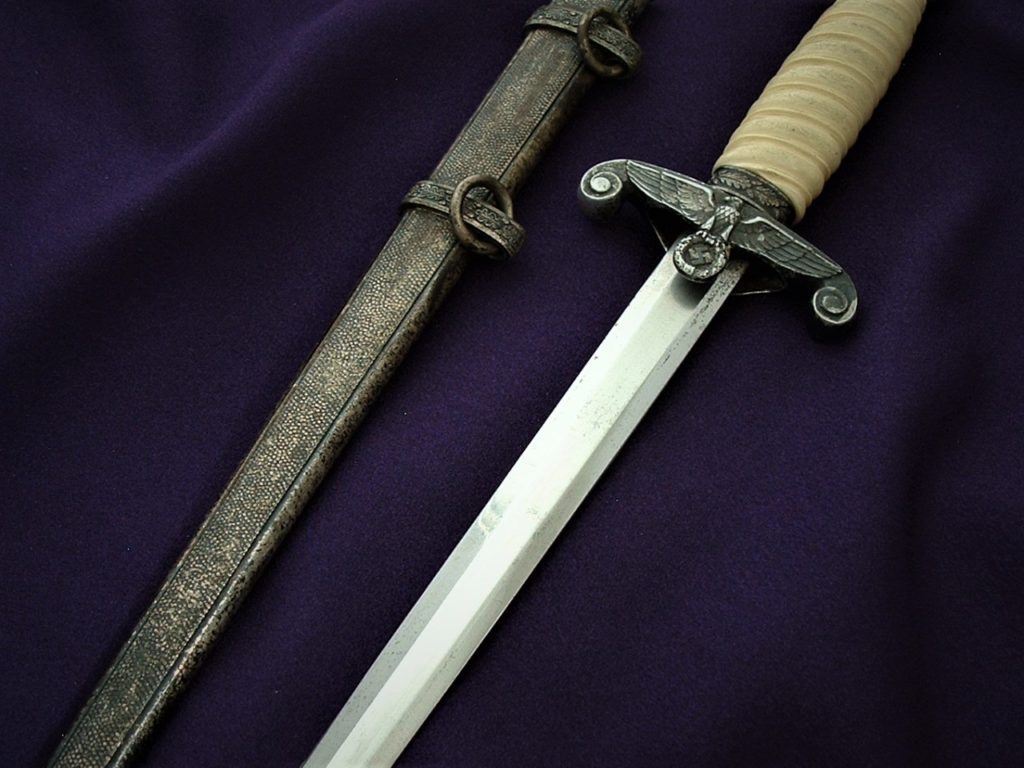 Army Officer's Dagger by Alcoso - D910 - 3