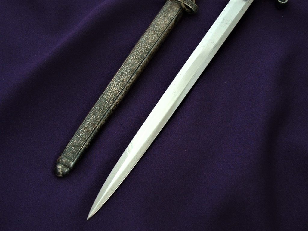 Army Officer's Dagger by Alcoso - D910 - 4