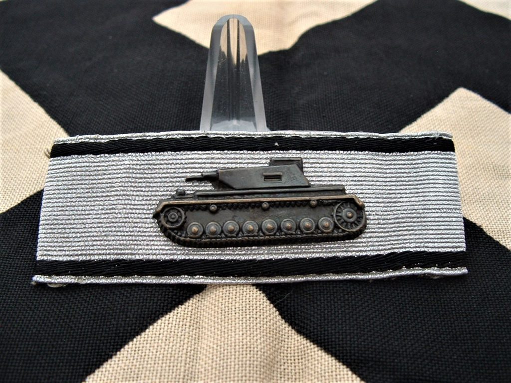Silver Tank Destruction Badge - M463 - 1