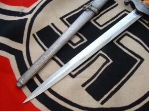 Early Heer Officer's Dagger by Eickhorn - D921 - 3