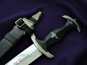 Early M33 SS Dagger by Herder - D922 - 4