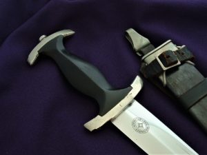 Early M33 SS Dagger by Herder - D922 - 6