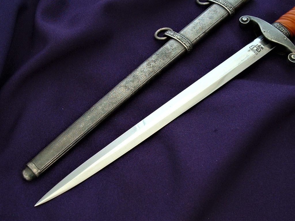 Heer Officer's Dagger by Eickhorn - D925 - 4