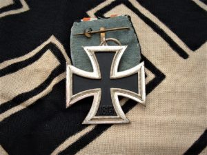 Parade Mount EKII - M472 - 4