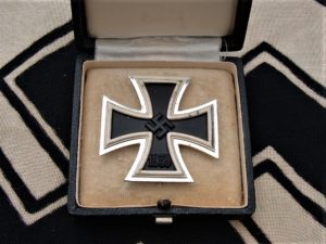 WWII Iron Cross 1st Class by Mayer - M470 - 3
