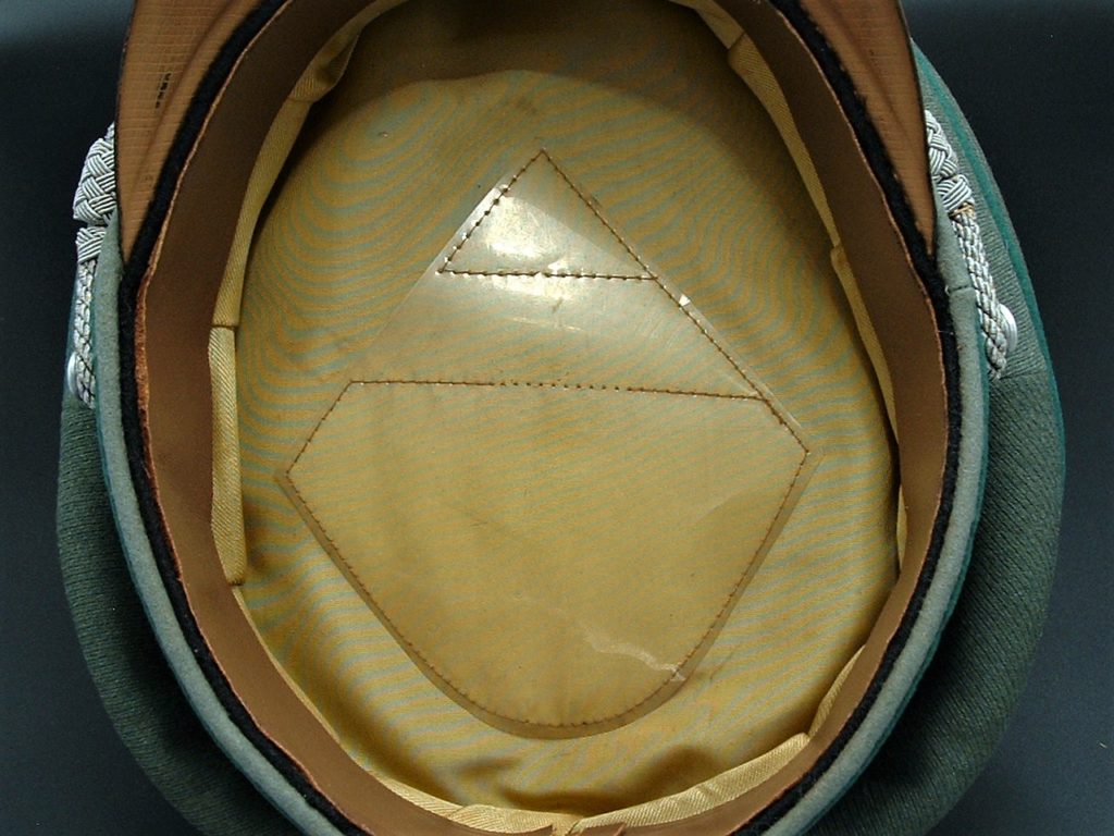 Heer Officers Visor - H195 - 8