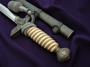 Minty 2nd Model Luft Officer's Dagger by Holler - D940 - 11