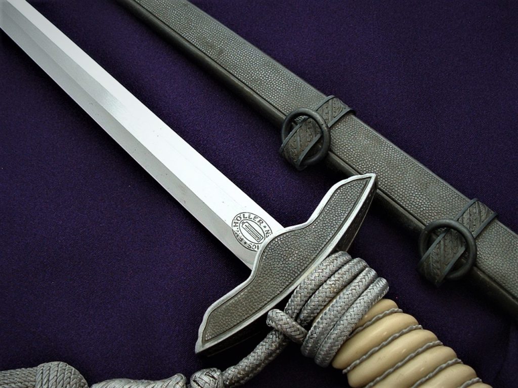 Minty 2nd Model Luft Officer's Dagger by Holler - D940 - 13