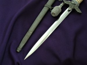 Minty 2nd Model Luft Officer's Dagger by Holler - D940 - 5