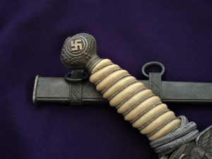 Minty 2nd Model Luft Officer's Dagger by Holler - D940 - 8