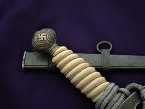Minty 2nd Model Luft Officer's Dagger by Holler - D940 - 9