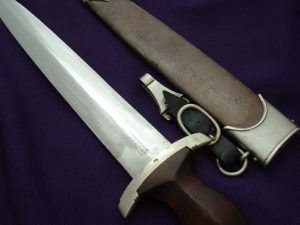 Ground Rohm Honor SA Dagger by F. Dick - D956 - 12