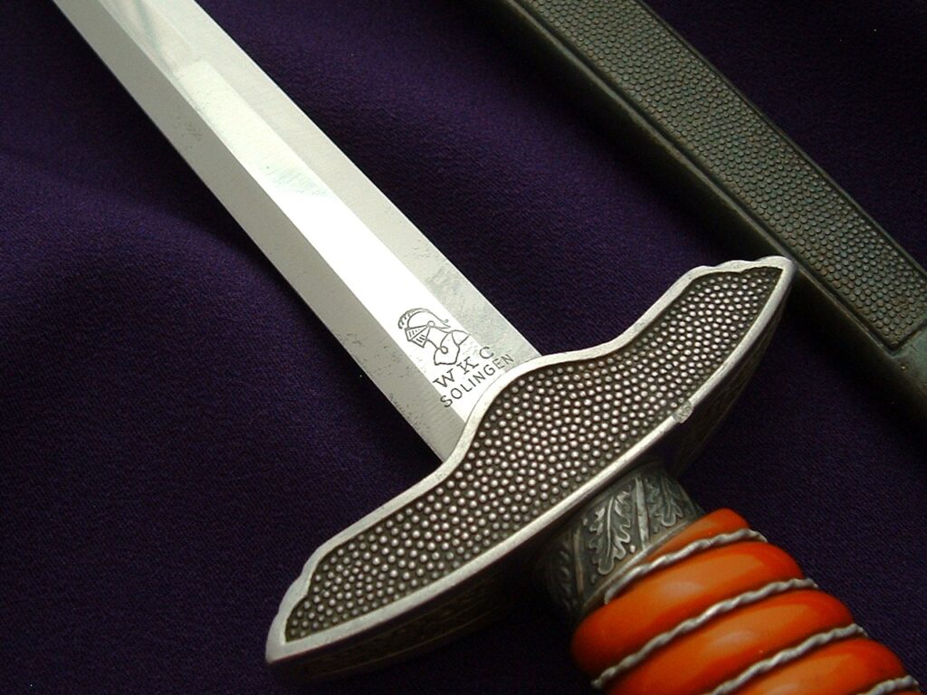 2nd Model Luft Officer's Dagger by WKC - D978 - 11