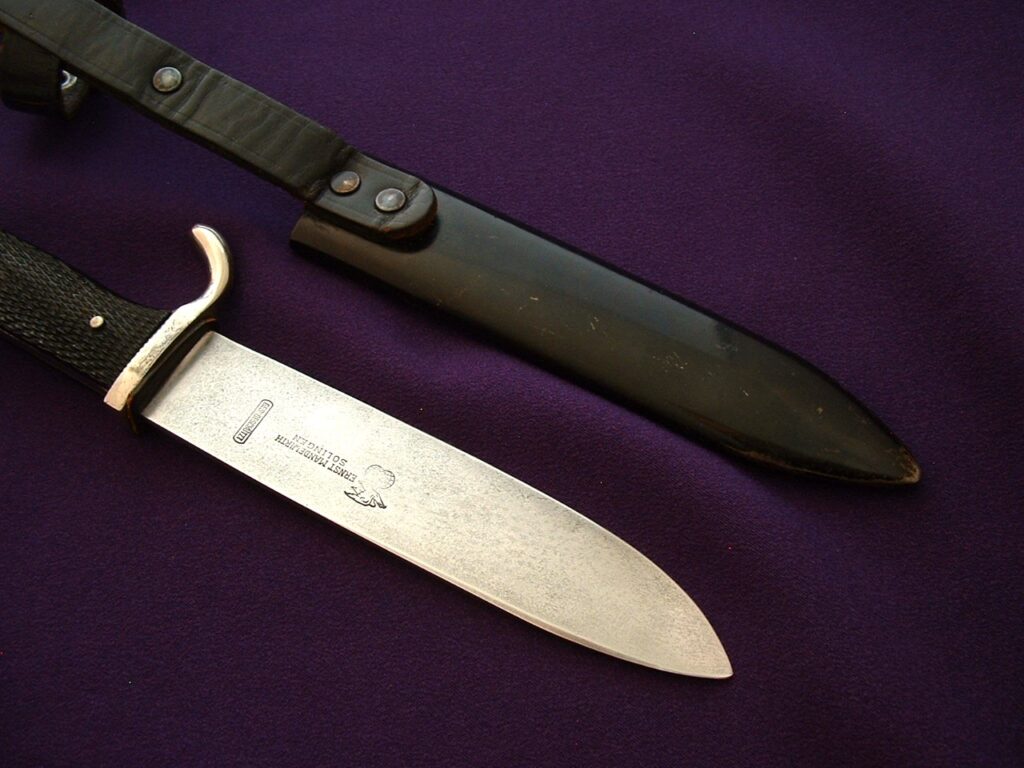 Early HJ Youth Knife by Mandewirth - D970 - 4