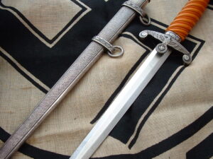 Early Rare Maker Army Officer's Dagger by Luneschloss - D977 - 3