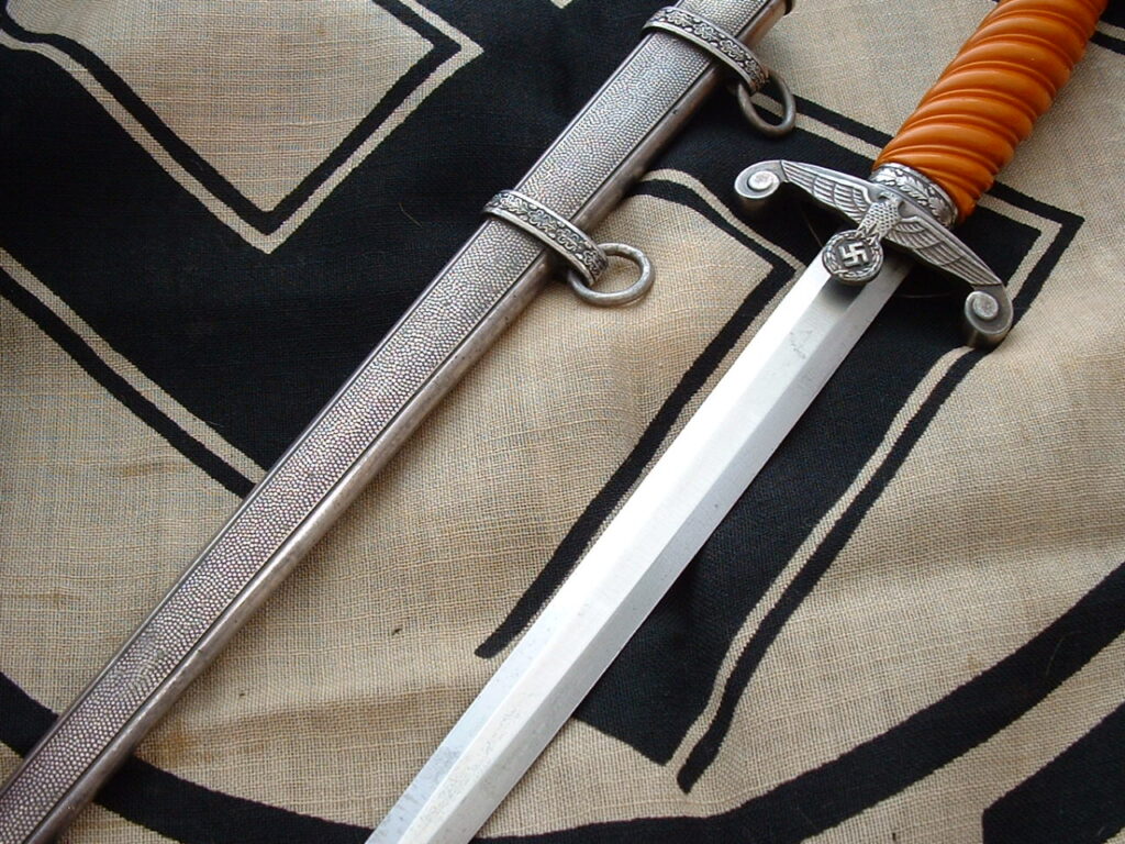 Early Rare Maker Army Officer's Dagger by Luneschloss - D977 - 3