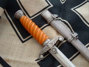 Early Rare Maker Army Officer's Dagger by Luneschloss - D977 - 6